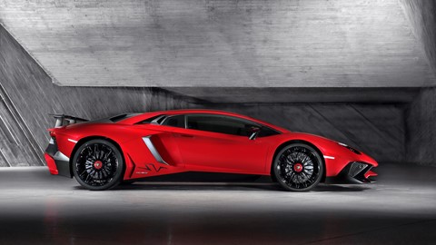 AVENTADOR SUPERVELOCE   