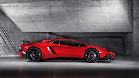 AVENTADOR SUPERVELOCE  