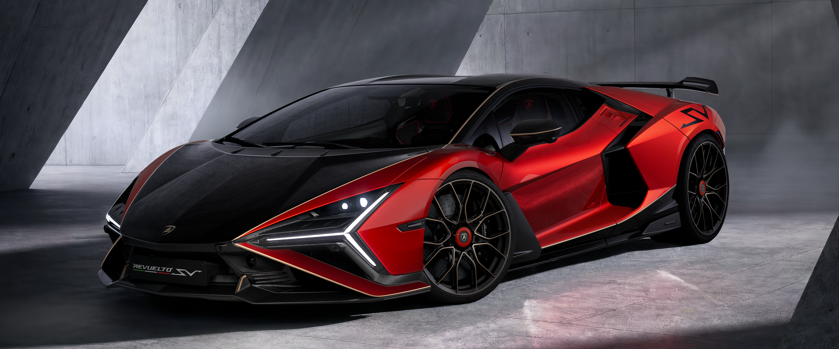 REVUELTO SV 