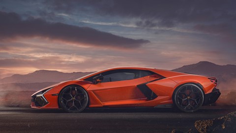 REVUELTO