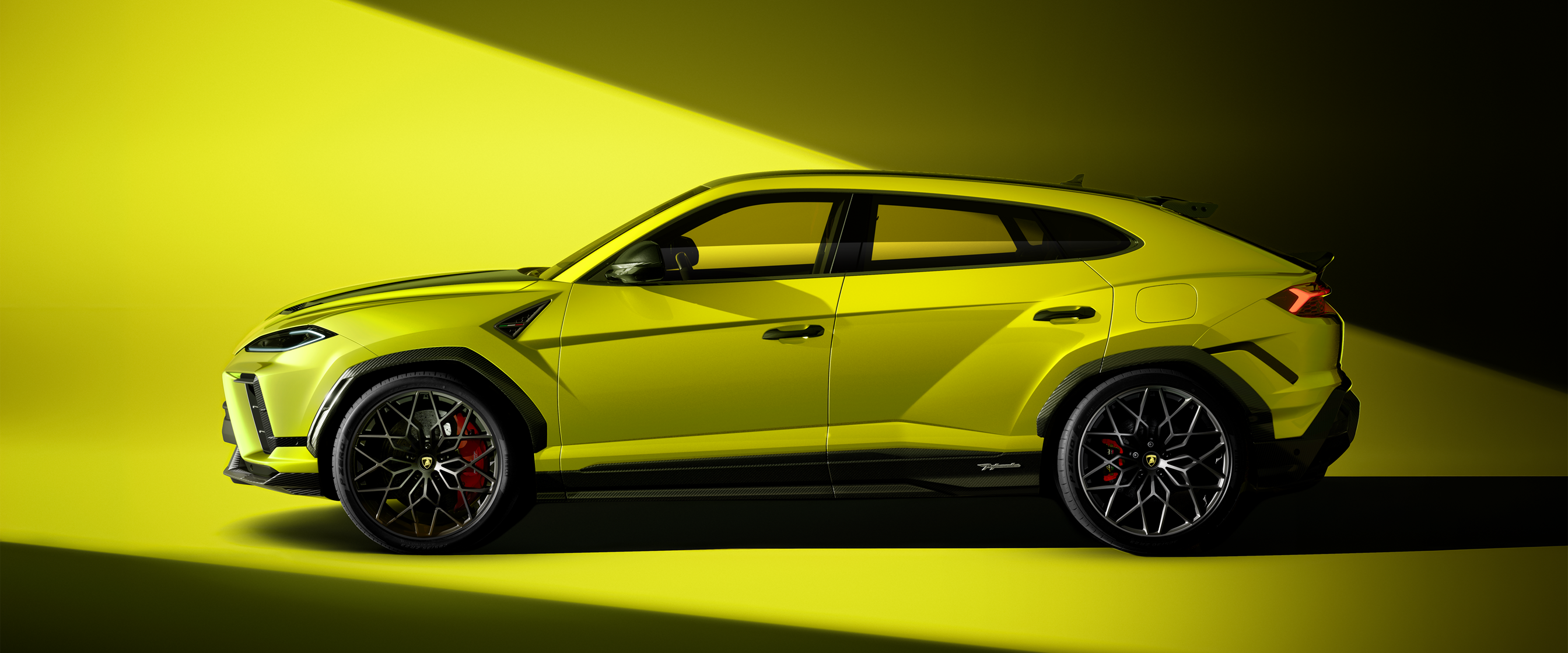 URUS SE PERFORMANTE