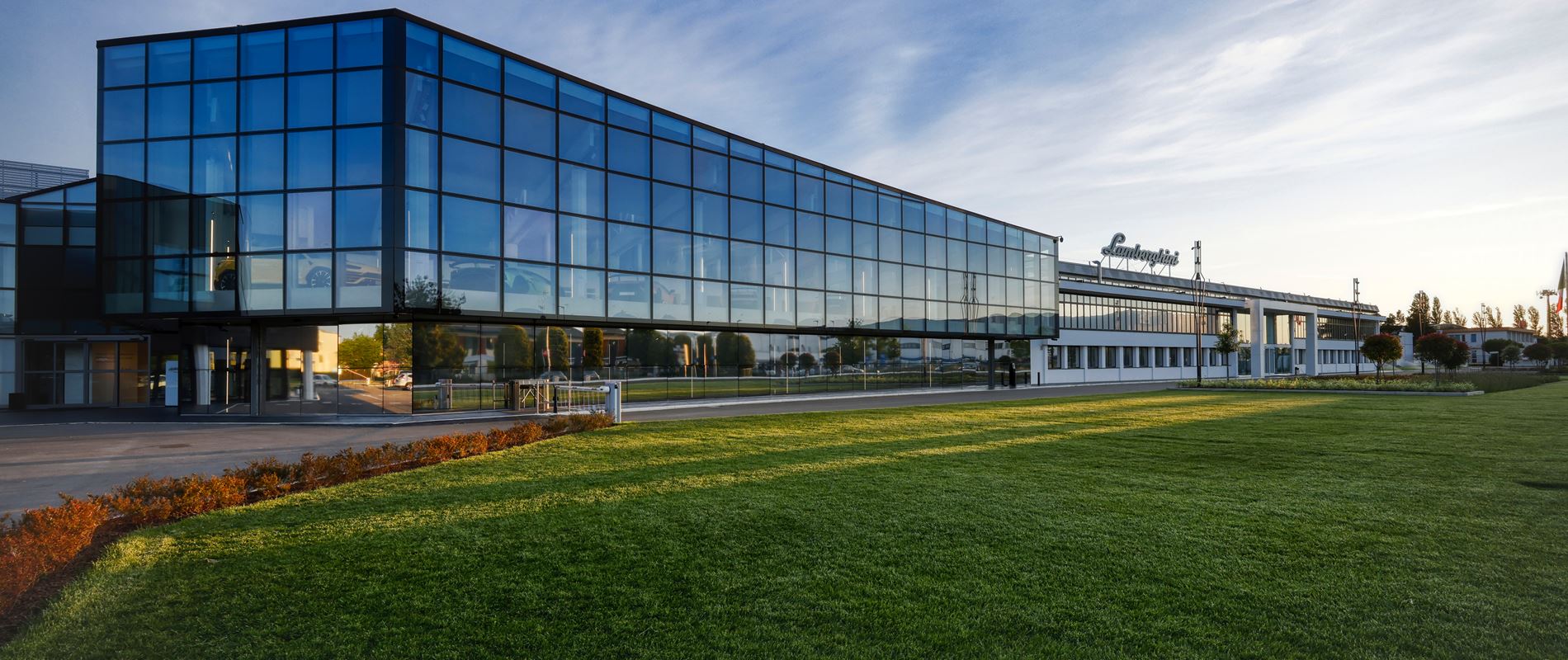 Automobili Lamborghini awarded with the Randstad Employer Brand 2025