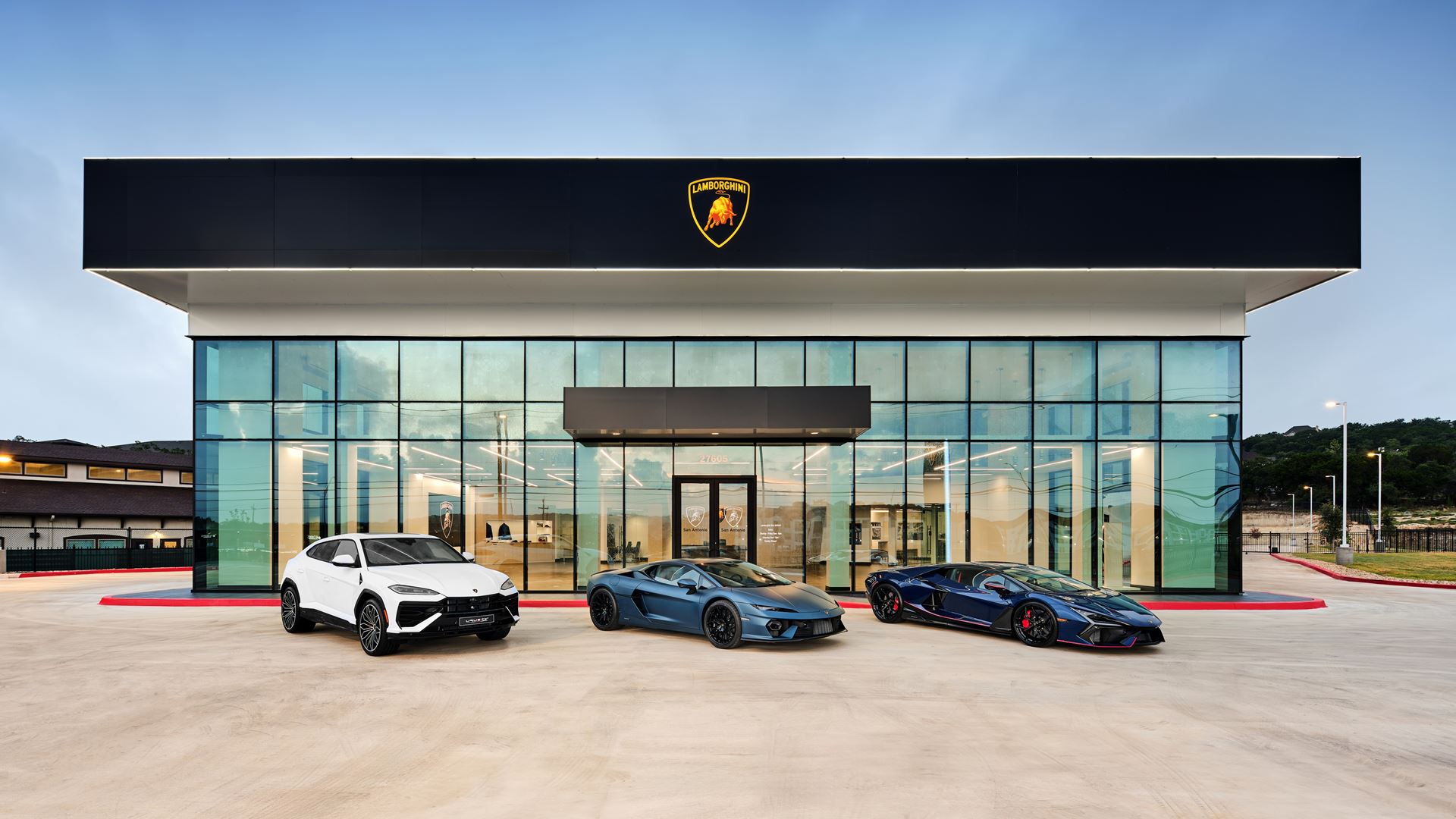 automobili-lamborghini-opens-texas-sized-showroom-in-san-antonio