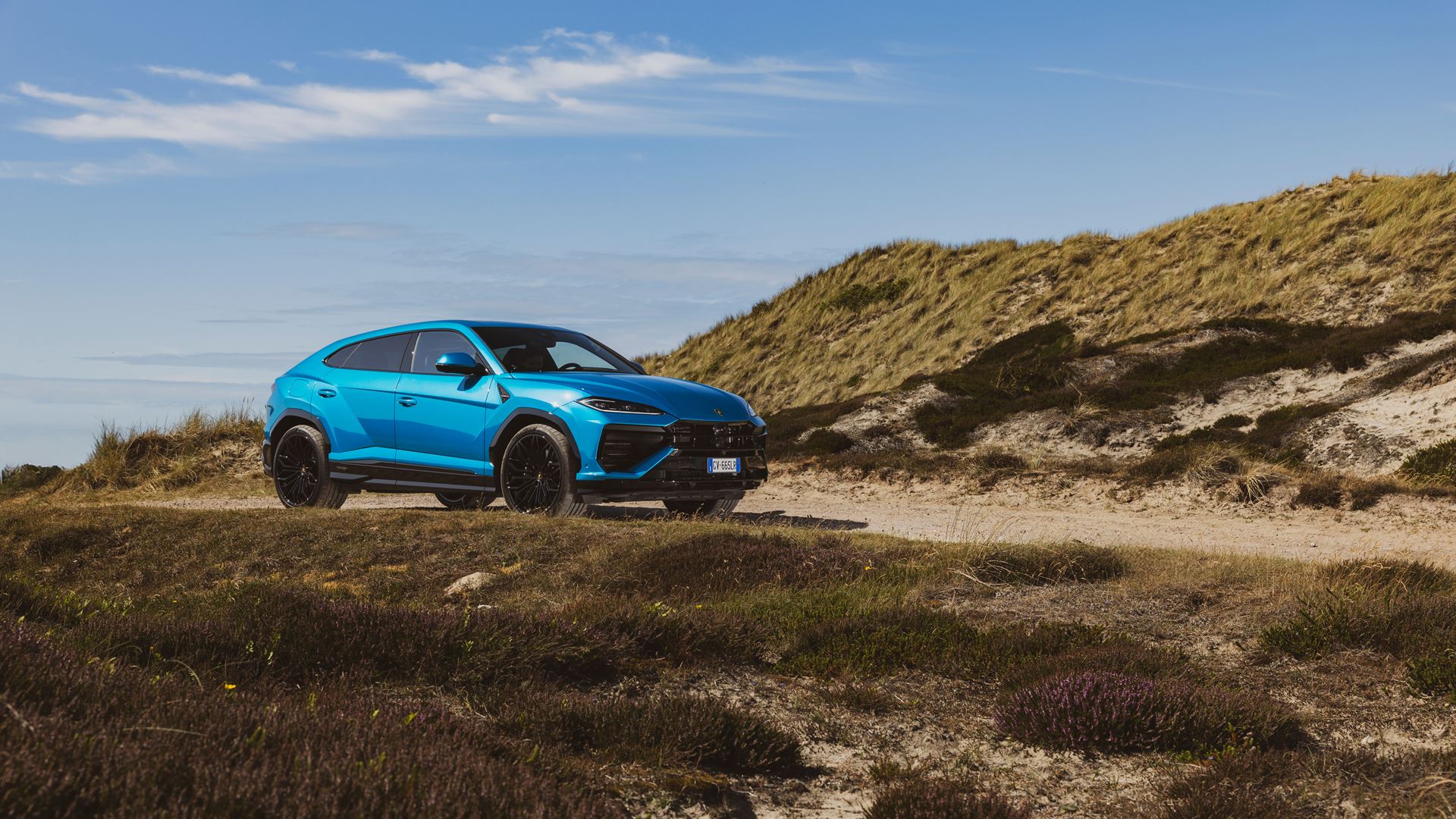 automobili-lamborghini-captivates-sylt--performance-meets-art