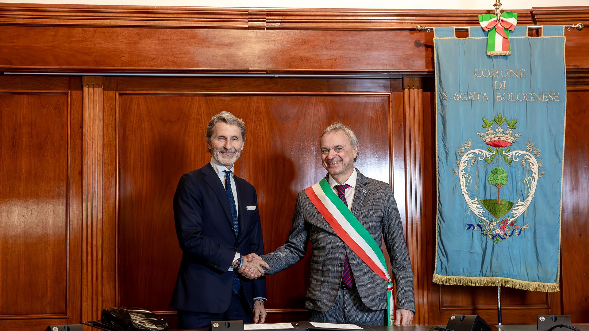 rinnovato-l-accordo-tra-automobili-lamborghini-e-il-comune-di-sant-agata-bolognese