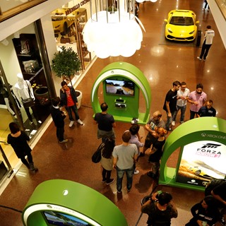 Galleria Cavour the store of Collezione Automobili Lamborghini and Forza Horizon 2 ready for the challenge