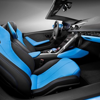New Lamborghini Huracán LP 610-4 Spyder Interior