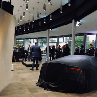 Lamborghini Zürich Grand Opening - Huracán EVO under veil