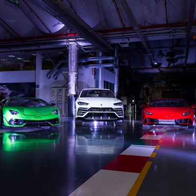 Lamborghini product range in Tricolore
