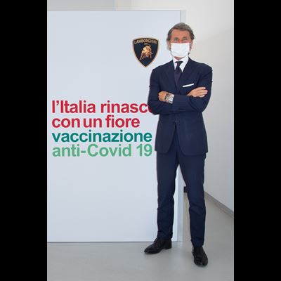 S. Winkelmann all'hub vaccinale Lamborghini