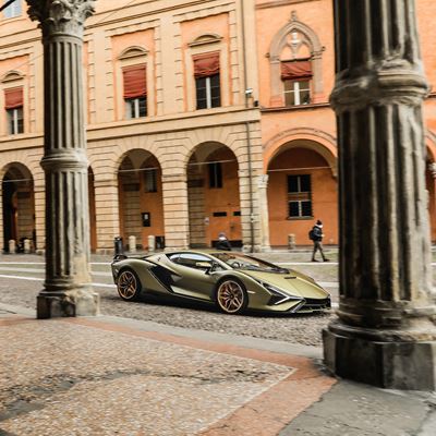 Lamborghini Sián homage the Bologna's arcades UNESCO heritage