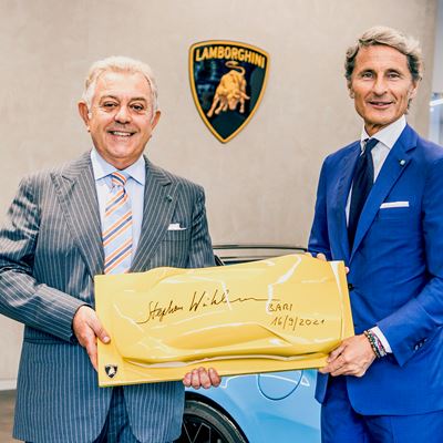 (sx)Francesco Maldarizzi and (dx) Stephan Winkelmann - Grand Opening Lamborghini Bari 2021