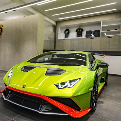 Lamborghini Monaco inside