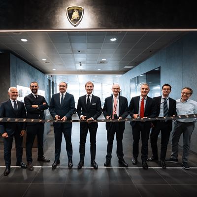 from left Lamborghini representatives C. Mastro, B. Puddu, F. Foschini, S. Winkelmann and Airport representatives