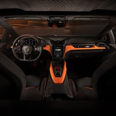 Lamborghini Revuelto Interiors