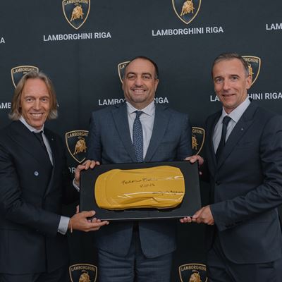 Valdis Spreczis General Manager Luxury Sports Cars SE Federico Foschini Chief Marketing Sales Officer Lamborghini
