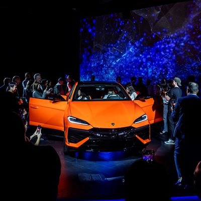 Lamborghini Urus SE Canadian Debut