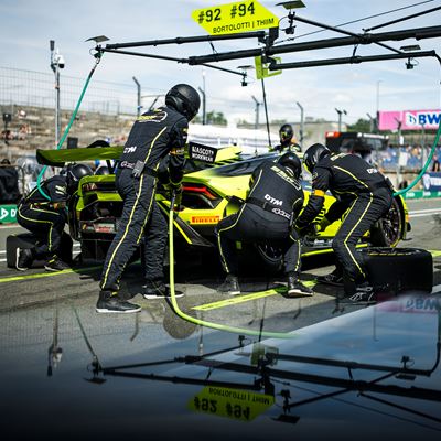 Lamborghini GT3 DTM SSR Performance pit stop