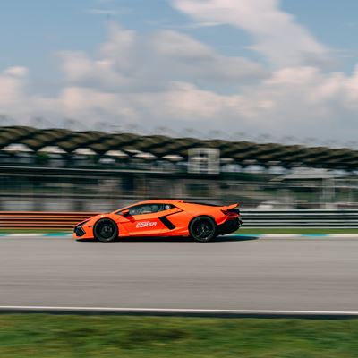 Esperienza Corsa Revuelto Sepang