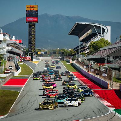 Lamborghini Super Trofeo Europe race two start