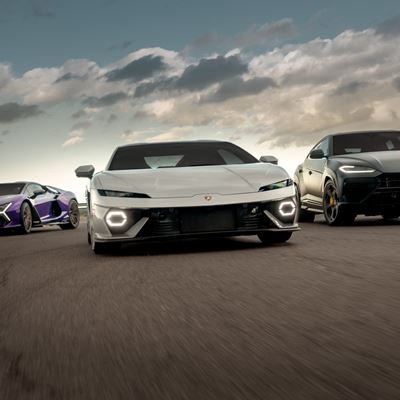 Lamborghini the new hybrid range collects awards worldwide