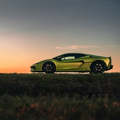 Lamborghini the new hybrid range collects awards worldwide