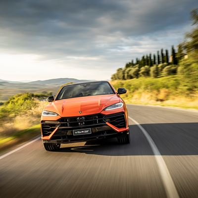 Lamborghini the new hybrid range collects awards worldwide