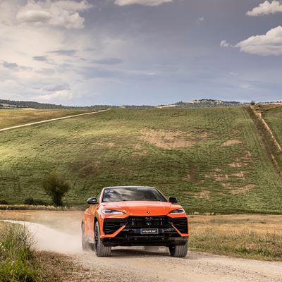 Lamborghini the new hybrid range collects awards worldwide