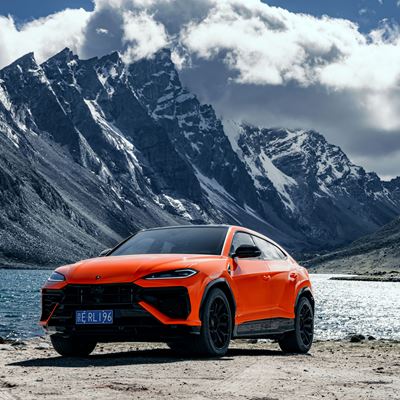 Lamborghini Urus SE Conquer the Utmost Triumph at the Roof of the World