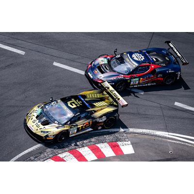 Jordan Pepper race one battle