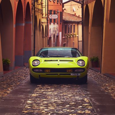 Lamborghini Miura The first super sports car in history