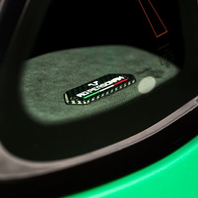 Urus SE Tettonero Capsule