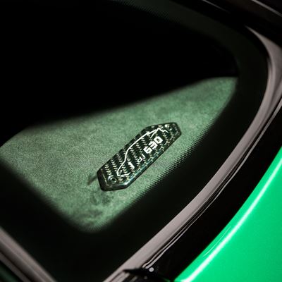 Urus SE Tettonero Capsule