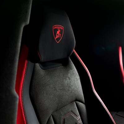 Urus SE Tettonero Capsule