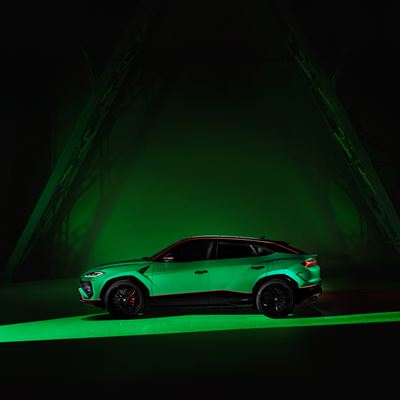 Urus SE Tettonero Capsule