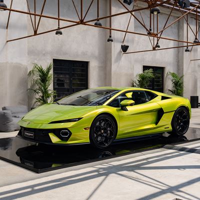 Urus SE Tettonero Capsule at Milan Design Week