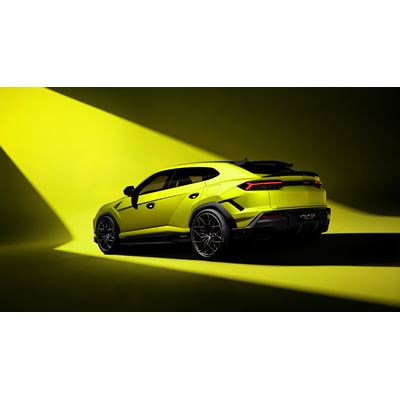 Urus SE Performante Giallo Crius Studio