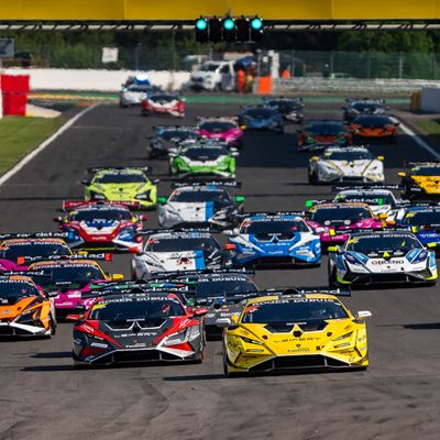 Race 1 start