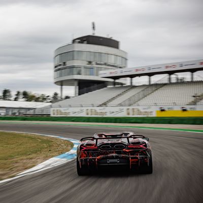 Record lap at the Hockenheimring Lamborghini Revuelto SV