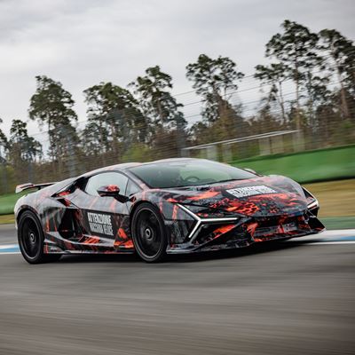 Record lap at the Hockenheimring Lamborghini Revuelto SV