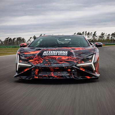 Record lap at the Hockenheimring Lamborghini Revuelto SV