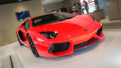 Aventador LP 700-4