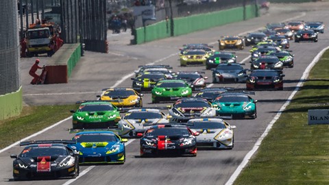 Race 1 start