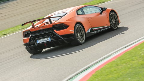 Huracan Performante 1