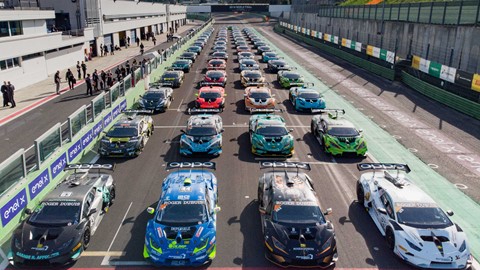 LAMBORGHINI SUPER TROFEO GRID