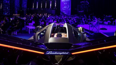 Lambo V12 Vision GT-016