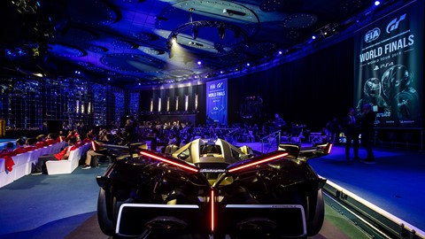 Lambo V12 Vision GT-015