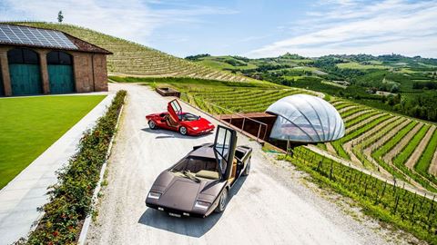 Countach LP 400 (front) and LP 400 S Remi Dargegen