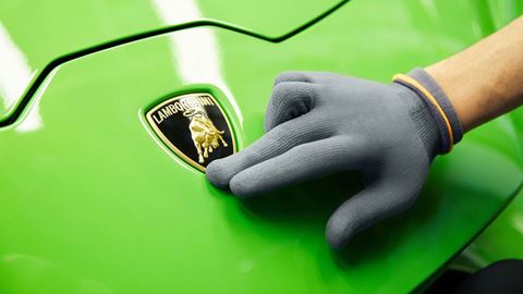 Huracán Assembly Line Final Check
