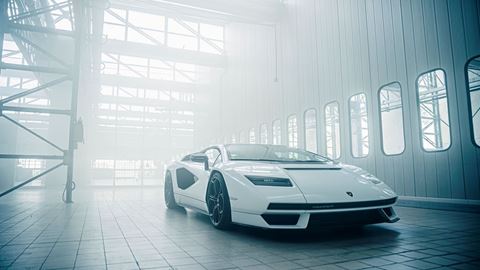 Countach LPI 800-4 Outdoor